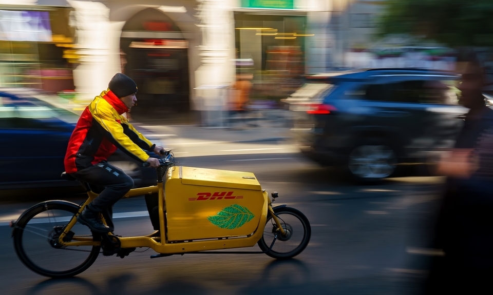 Parcel delivery: How can cities achieve greener logistics?